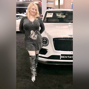 Donald J Pliner Silver Leather High Boots Sz 8 1/2